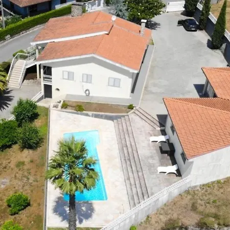 Casa Familiar Micas De Maceira Pinheiro (Vieira do Minho, Braga)
