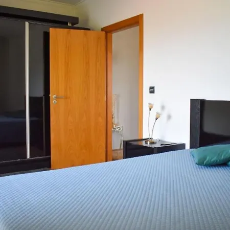 Casa Familiar Micas De Maceira Pinheiro (Vieira do Minho, Braga)